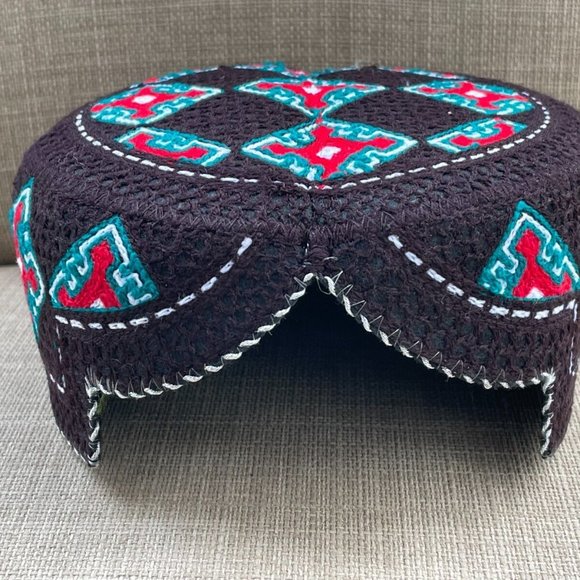 Men Hat Sindhi Round Cap Hat Front Cut Traditional Cultrual Embroidery Hat - Picture 2 of 10